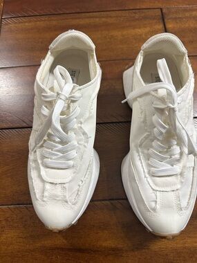 Steve Madden Cream and Brown Sneakers